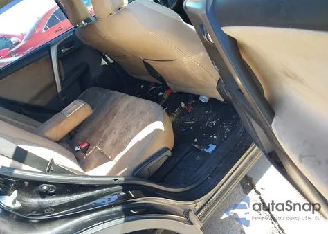 2015 Toyota Rav4 Xle из США, поврежденный, VIN 2T3WFREV5FW231689